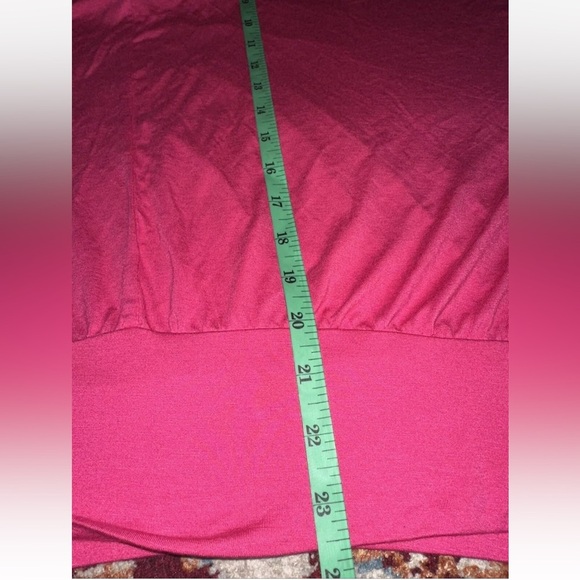 NWT Bisou Bisou Women's Sz M Sweater Pullover  Fuchsia Pink Long Dolman Sleeves - Picture 10 of 10